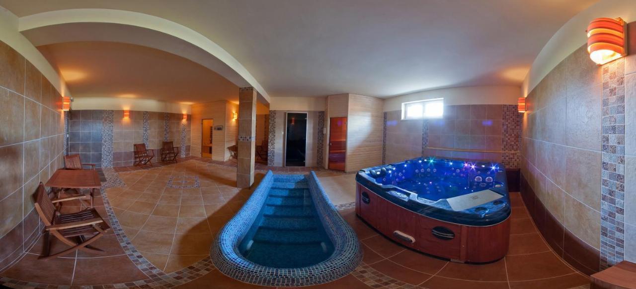 Harmonia Wellness Villa ซิลวาชวาร็อด ภายนอก รูปภาพ